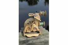 Bullfrog folding handle portable spinning wheel